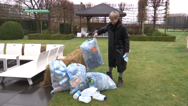 Containerpark aanvaardt PMD-zakken met zwart lintje na honderden klachten over stinkende zakken die niet worden opgehaald