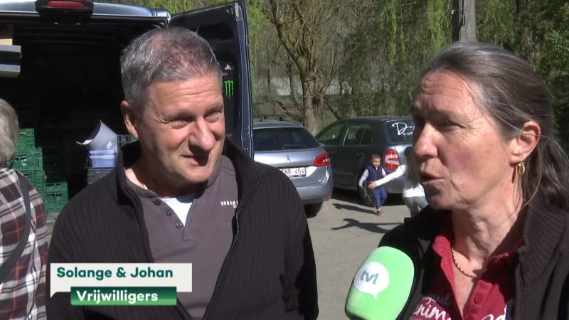 Halens koppel deelt paaseitjes uit in getroffen Luikse regio