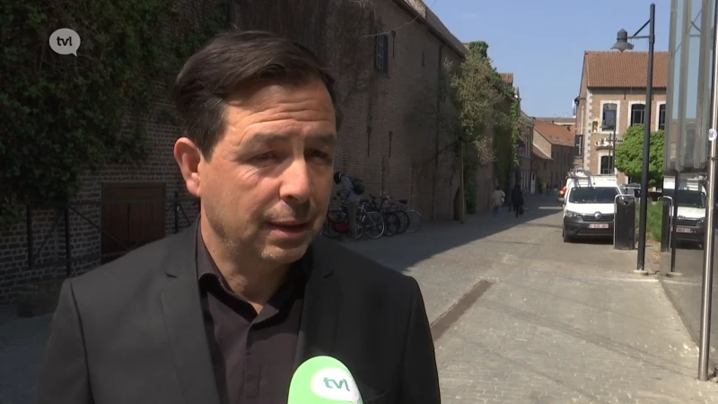 Johan Danen dient resolutie in om tienermoeders op school te beschermen