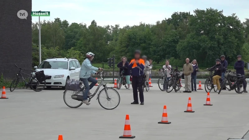 Politie LRH start met e-bikelessen voor 55-plussers na vele ongevallen