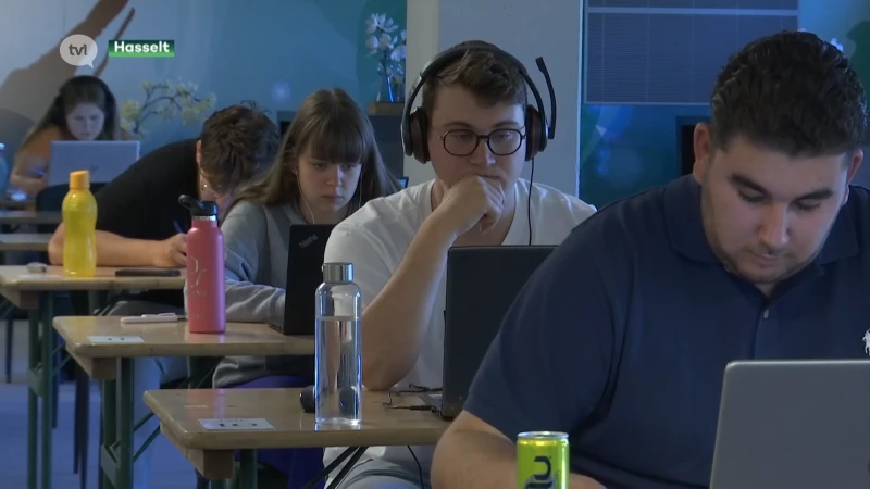 Studenten zoeken verkoeling in blokbars