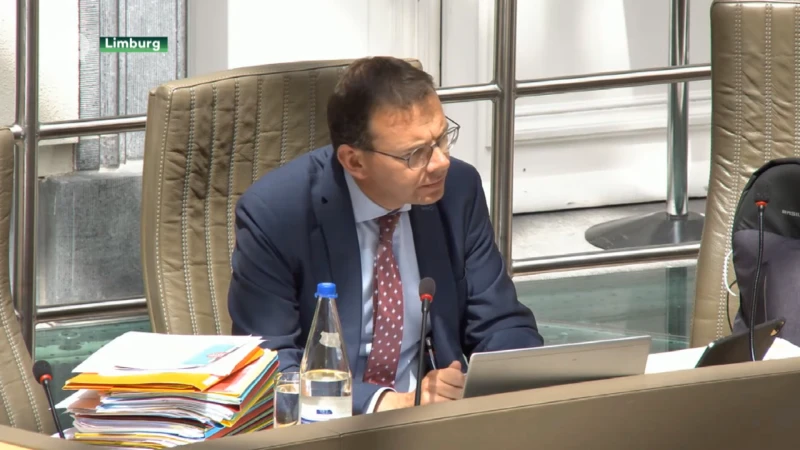 Wouter Beke legt verantwoordelijkheid bij administratie
