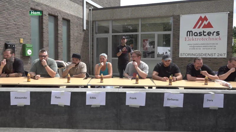 Zweten geblazen tijdens het Belgisch kampioenschap chili pepers eten in Ham