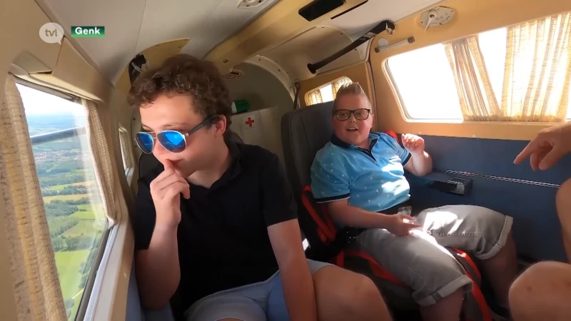 vzw Kleine Prins bezorgt kinderen luchtdoop op vliegveld Zwartberg