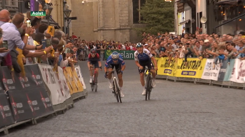 Jasper Philipsen wint ook nog in Aalst