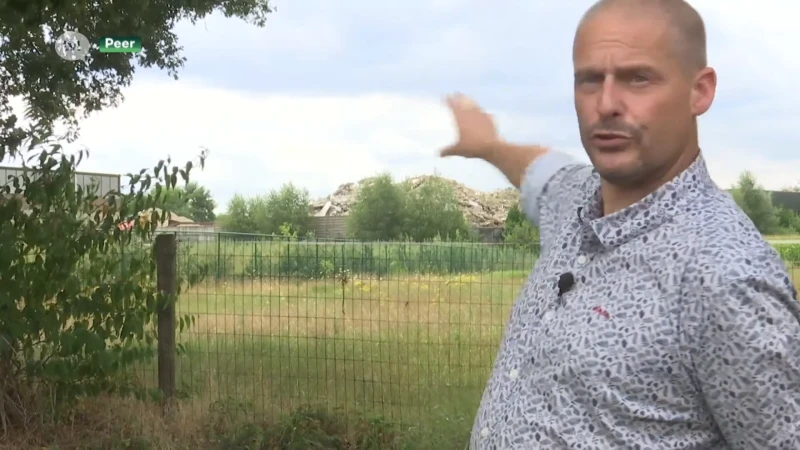 Buurtbewoners protesteren tegen stof van afbraakbedrijf De Coster in Peer