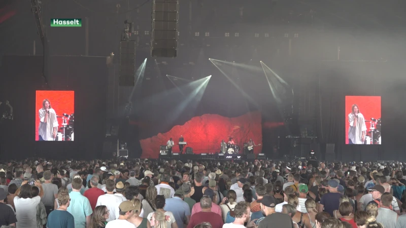 Whispering Sons laten Wah Wah tent op HEAR HEAR vollopen