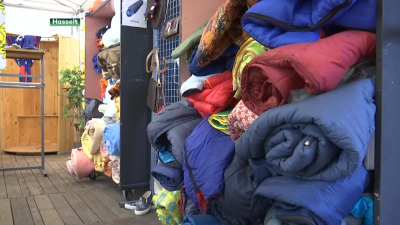 Pop-up kringloopwinkel Okazie verzamelt kampeermateriaal