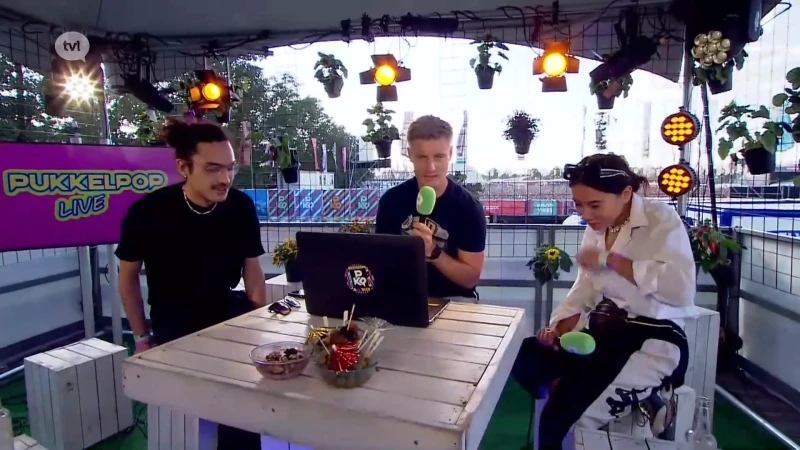 Pukkelpop zaterdag: Interview Vieze Meisje