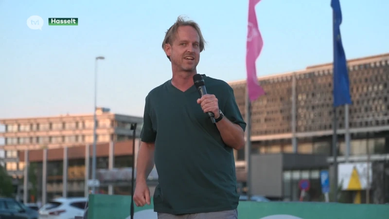 Bas Birker brengt Hasselt aan het lachen via de TVL-Vertellingen