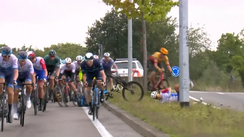 Jordi Meeus wint de Primus Classic na chaotische sprint