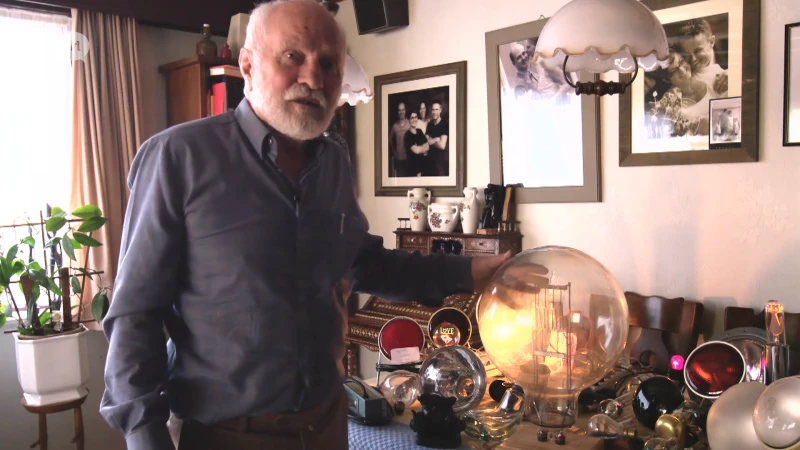 Alfons Deferme zot van gloeilampen