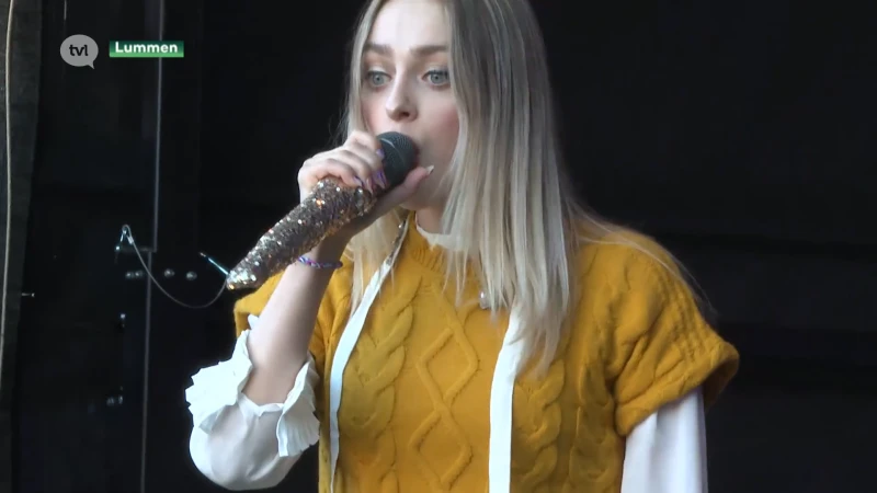 Camille geeft verrassingsoptreden in Lummense school