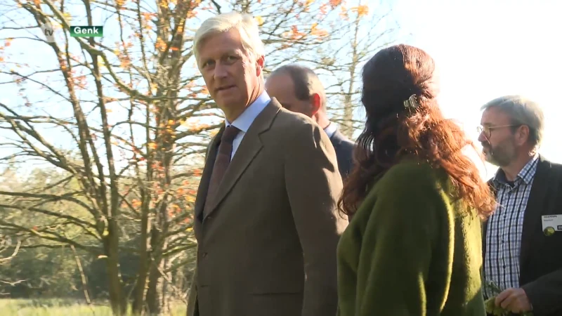 Koning Filip trekt zijn laarzen aan om de Genkse Stiemerbeekvallei te bezoeken