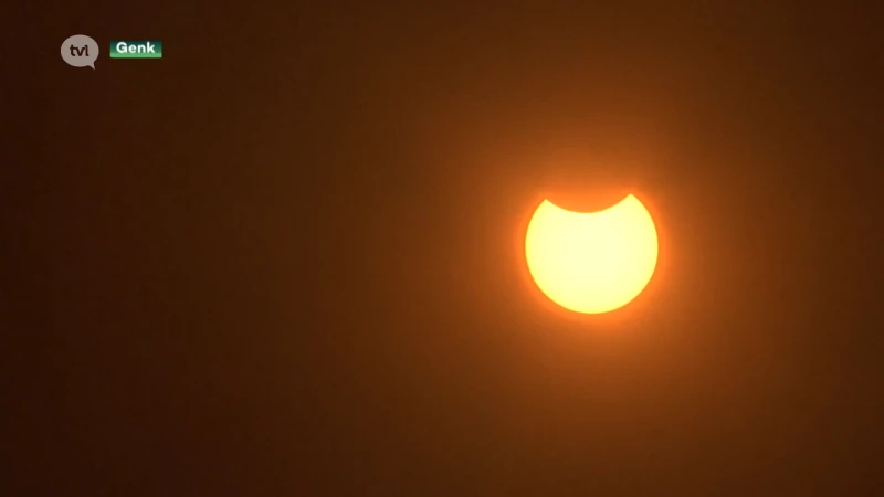 Als het weer meezit is zonsverduistering morgenmiddag goed zichtbaar