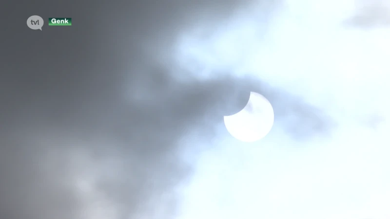 Zonsverduistering zorgt voor prachtige beelden en heel wat kijklustigen
