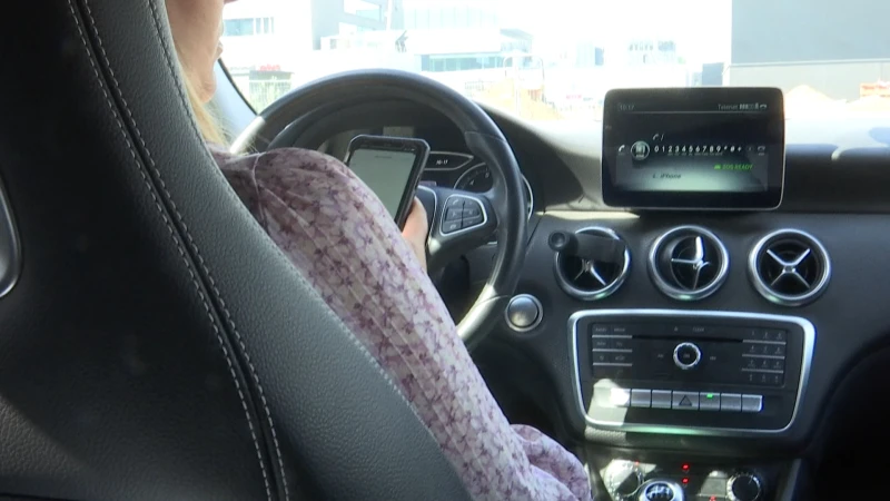 Limburgse politiediensten controleren hele week op gsm-gebruik achter het stuur