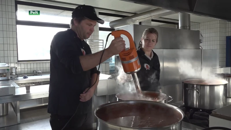 Lokale handelaars vullen lege brooddozen in Pelt