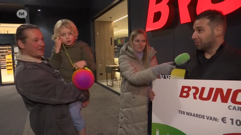 Roeland & Bill winnen de tankkaart van Esso Bruno ter waarde van 100 euro in Bree