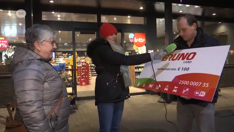 Cathy won de tankkaart van 100 euro bij Esso Bruno in Sint-Truiden