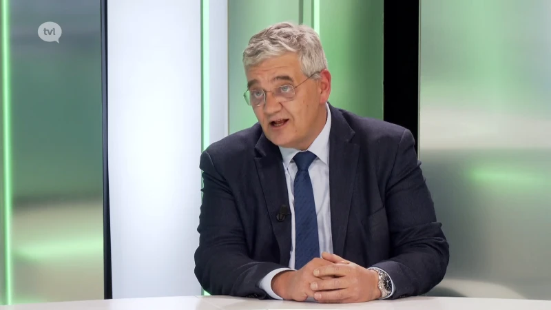 Steven Vandeput (N-VA) over districtenfusie: "Geen onderhandelingen, het is snuffelen wat we vandaag doen"