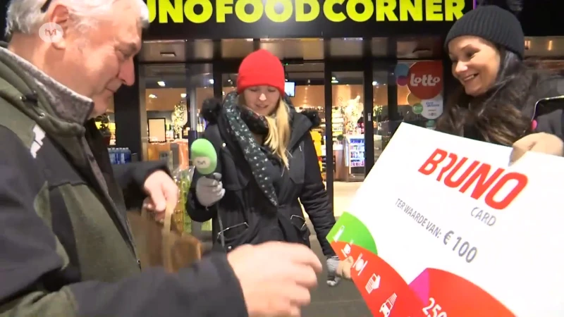 Ivo stond met een zak in As en won een tankkaart van 100 euro van Esso Bruno