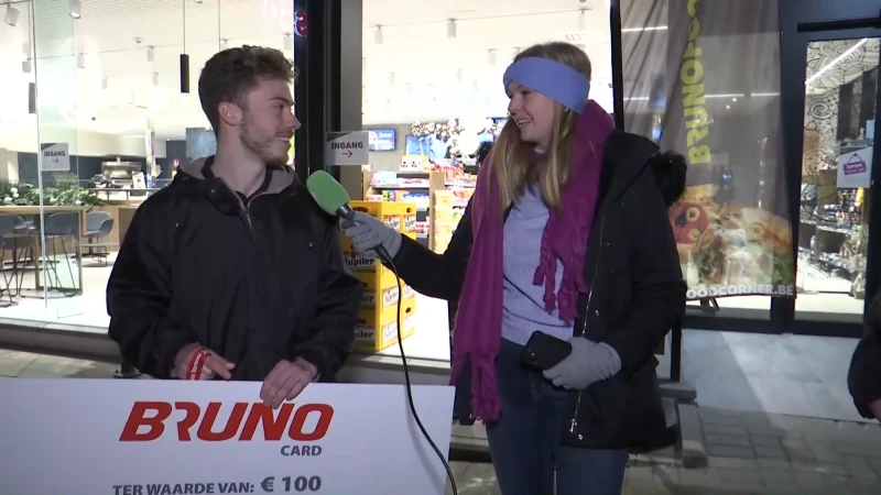 Levi is de laatste winnaar van een tankkaart bij Esso Bruno in Maaseik