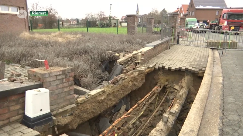 Riemst start werken om ondergrond te stabiliseren na groot zinkgat in Misstraat