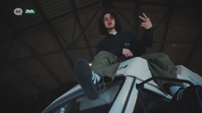 Peltse rapper Rian Snoeks stelt debuut 'Vlinders in de Hel' voor: "3 jaar aan album gewerkt"