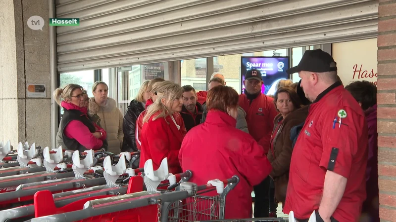Personeel Delhaize legt werk neer na aankondiging directie