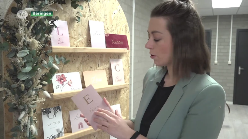 Kersverse ouders geven meer uit aan unieke met de hand gemaakte geboortekaartjes