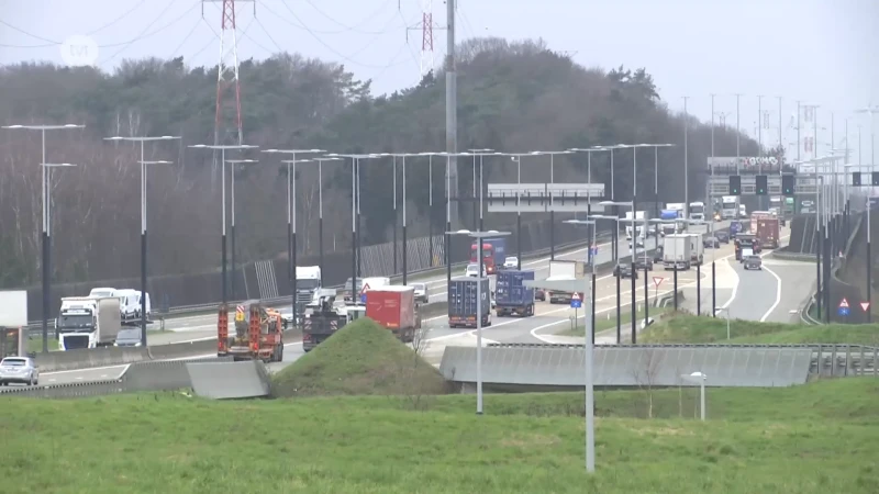 Omleiding door werken aan Klaverblad in Lummen tijdens hemelvaartweekend