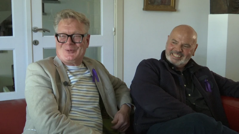 Koen en Peter laten hun relatie inzegenen door de Kerk