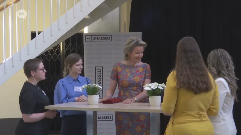 Koningin Mathilde ontmoet studenten