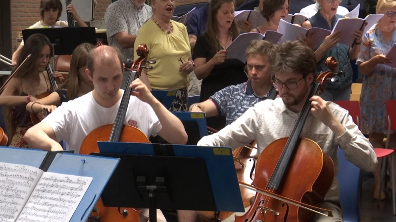 Limburgs jeugdorkest onder leiding van Willy Claes sluit Zomeropera af
