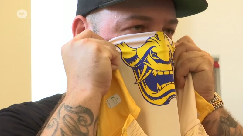 Juichen als een samoerai: STVV stelt opmerkelijk jubileumshirt voor