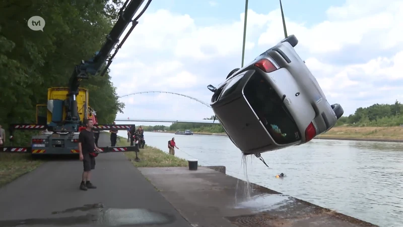 Vrouw belandt met wagen in kanaal in Eigenbilzen