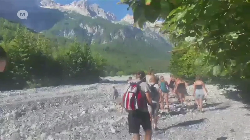 Scouts Tervant al vier dagen zonder bagage in Albanië door problemen op luchthaven Belgrado