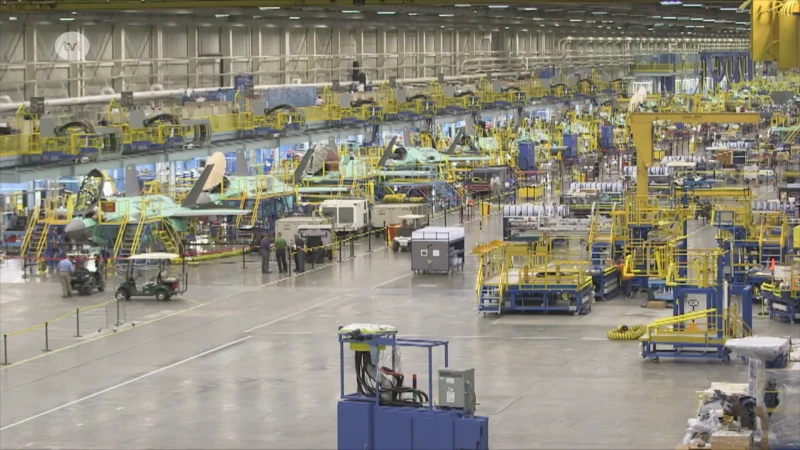 Onze reporter bezoekt Texaanse fabriekshal F-35