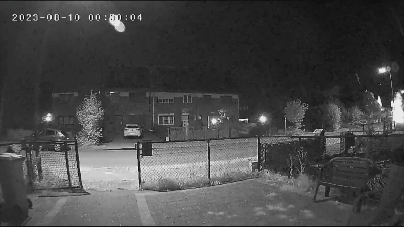 Wagen opzettelijk in brand gestoken in Maasmechelen. Parket op zoek naar dader