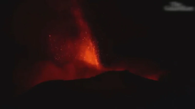 Beringse familie zit twee dagen lang vast op luchthaven Catania na uitbarsten vulkaan Etna