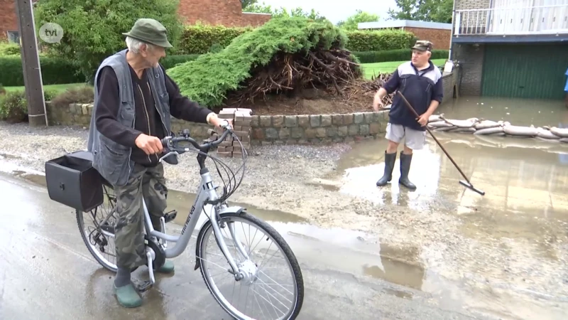 Onweer met hagel zet Zuid-Limburg blank, ook grasmat Stayen getroffen