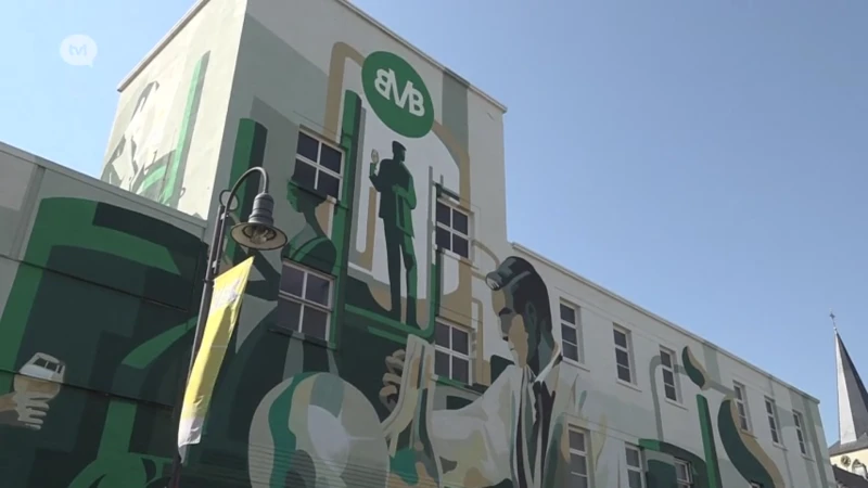 Indrukwekkende muurschildering zet 265 jaar brouwerij Martens in de verf