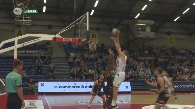 Limburg United neemt vliegende start