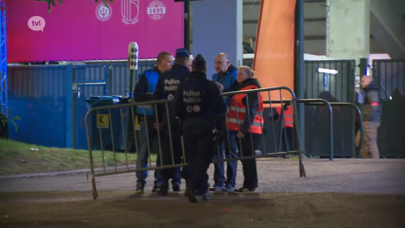 Limburgse supporters van Rode Duivels zitten urenlang vast in stadion na terreuraanslag