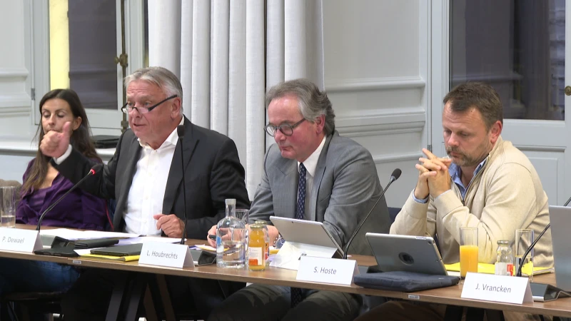 Ondanks protest stemmen gemeenteraden Tongeren en Borgloon voor fusie