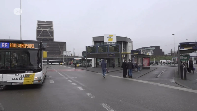 Buschauffeurs stelplaatsen Kinrooi en Sint-Truiden leggen het werk neer