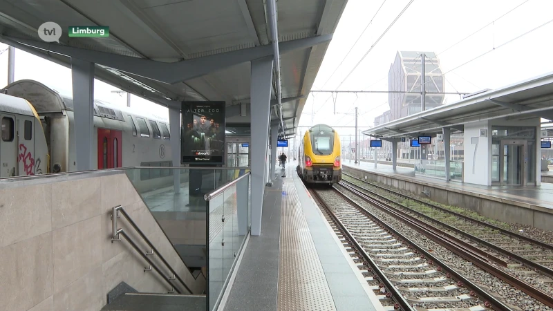 Scheepvaartverkeer zwaar verstoord door staking, ook spoorpersoneel legt vanavond werk neer