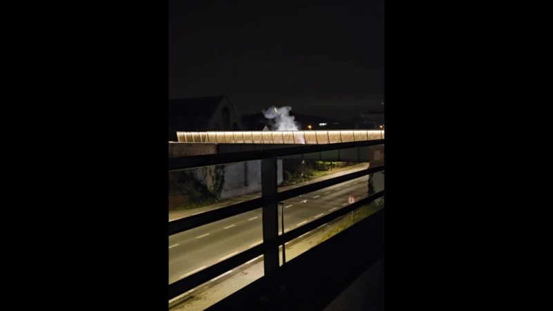 Jongeren stichten brand op spoorwegbrug in Beringen