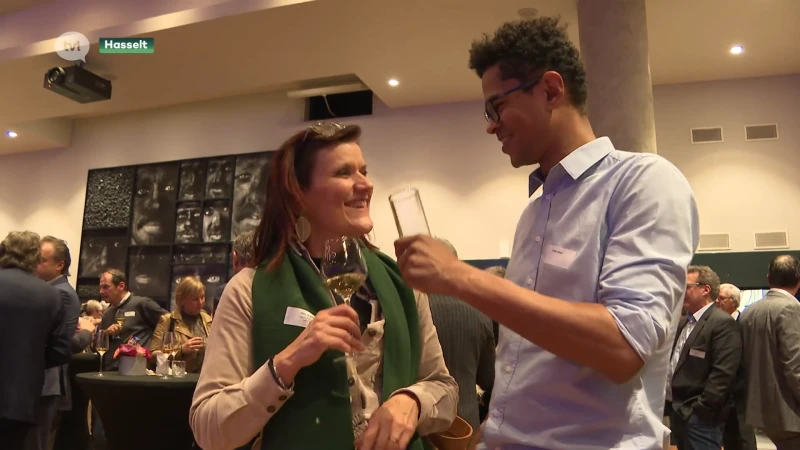 Gaan jonge mensen nog naar nieuwjaarsrecepties? Zijn ze nog hip of oubollig?